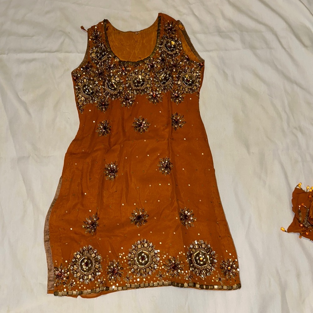 Rustic orange Indian suit with chuni and leggings
